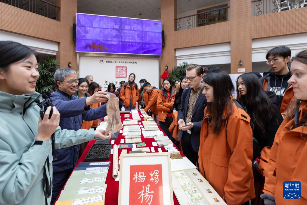 _习主席的小客人们这样看中国_习主席的小客人们这样看中国