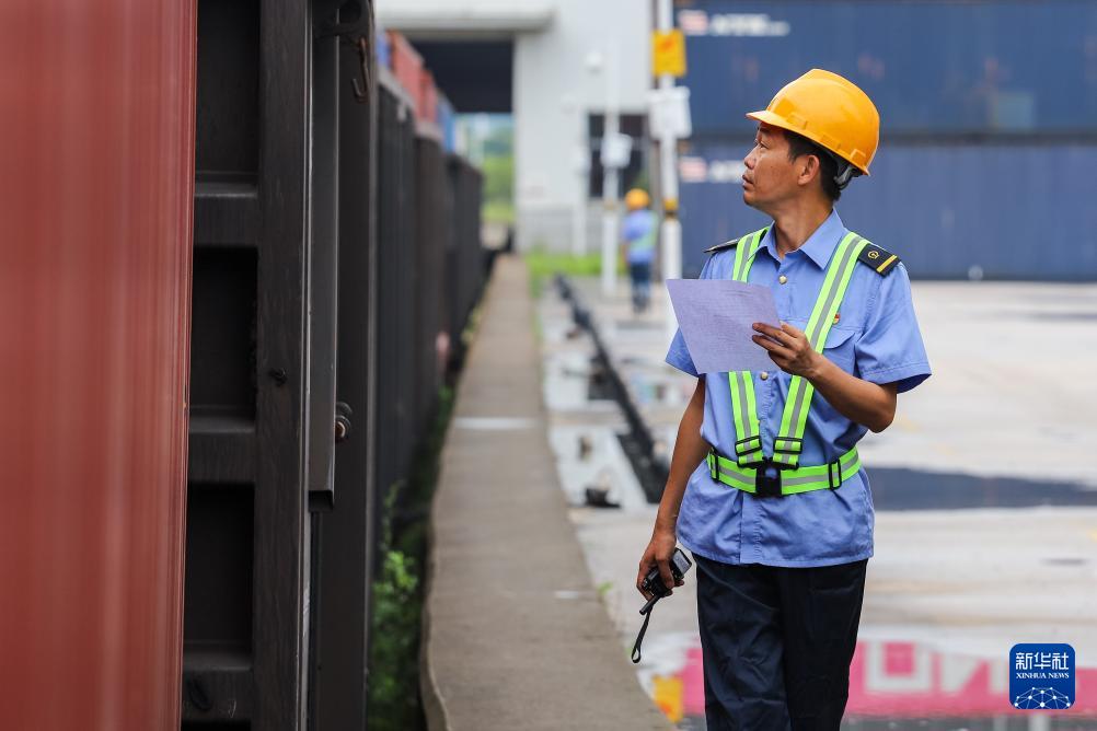 “湘粤非”陆海联运国际班列累计开行1000列__“湘粤非”陆海联运国际班列累计开行1000列
