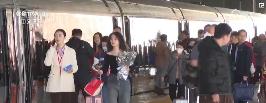 澎湃活力__澎湃新动力广阔新空间
