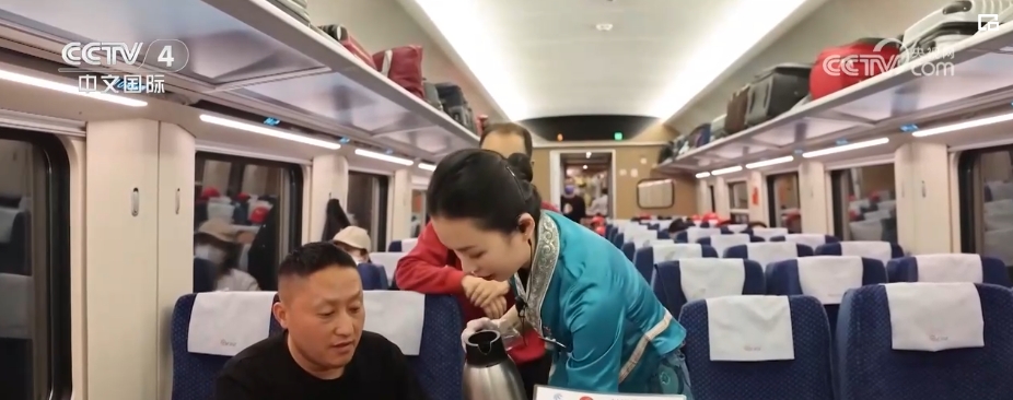 _澎湃新动力广阔新空间_澎湃活力
