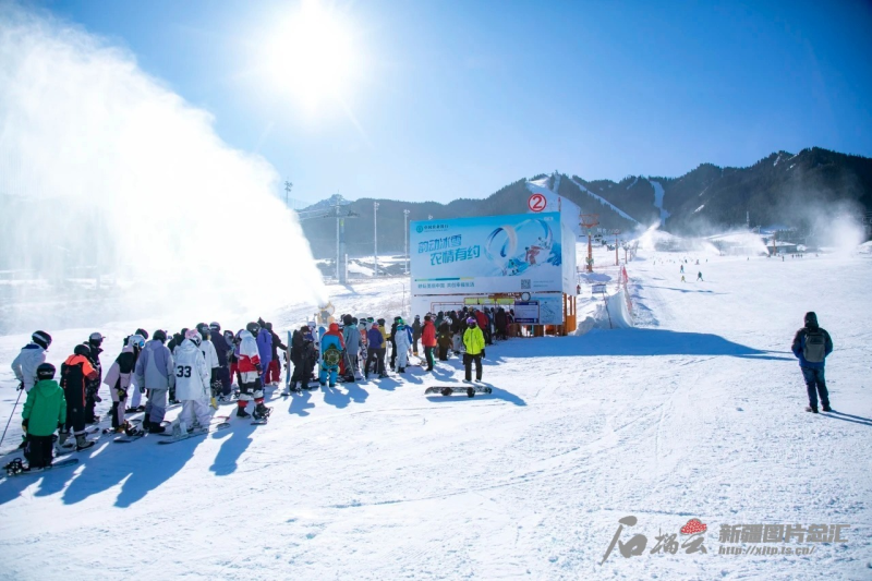 大美新疆冰雪旅游__新疆冰雪旅游政策优势