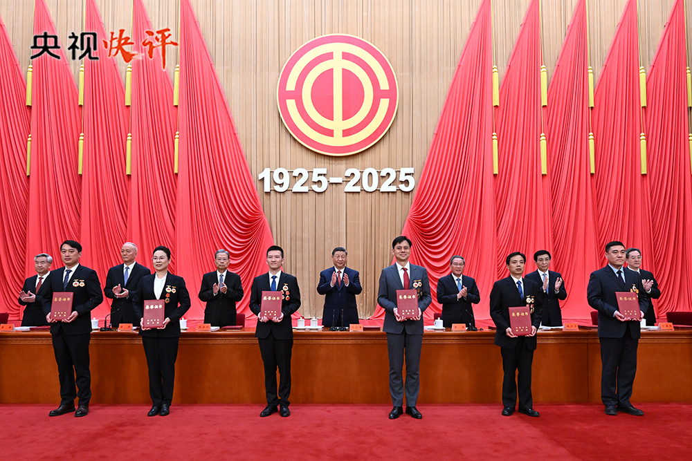 _拥抱新征程_拥抱新征程号角吹响